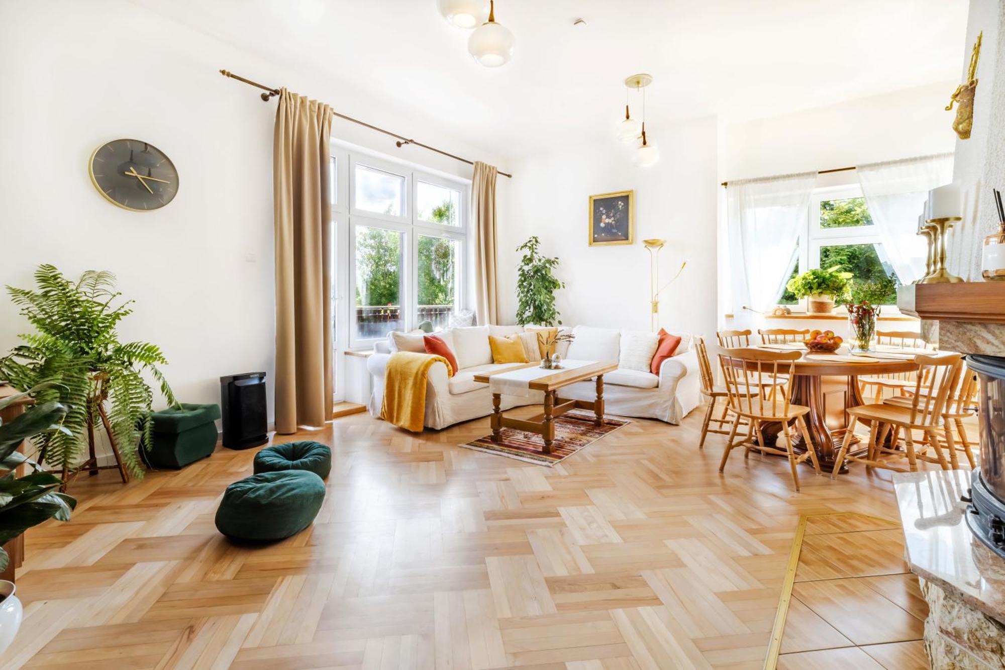 Villa Beskidzka 100 - Sauna & Balia Z Jacuzzi Widok Na Gory I Jezioro Zywieckie Zarzecze Kültér fotó