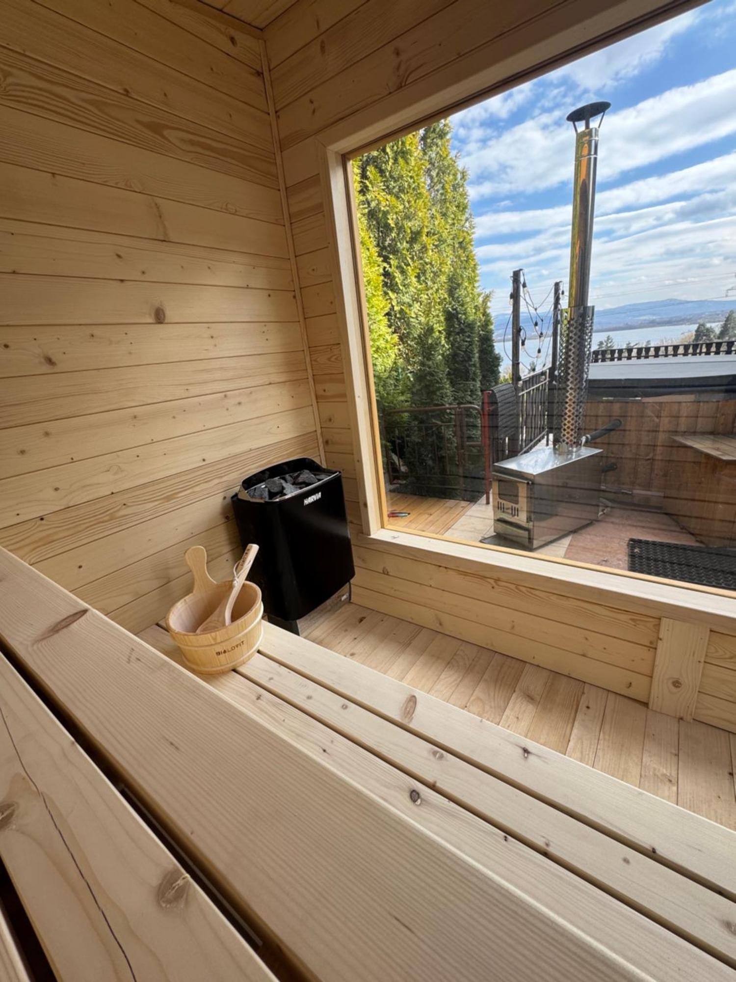 Villa Beskidzka 100 - Sauna & Balia Z Jacuzzi Widok Na Gory I Jezioro Zywieckie Zarzecze Kültér fotó