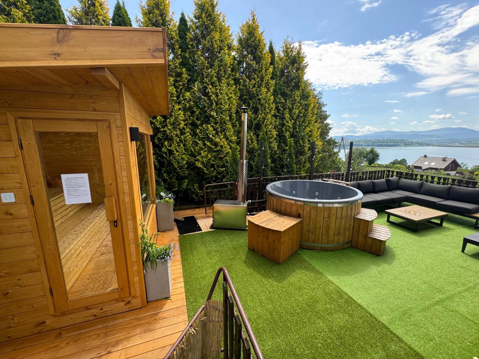 Villa Beskidzka 100 - Sauna & Balia Z Jacuzzi Widok Na Gory I Jezioro Zywieckie Zarzecze Kültér fotó